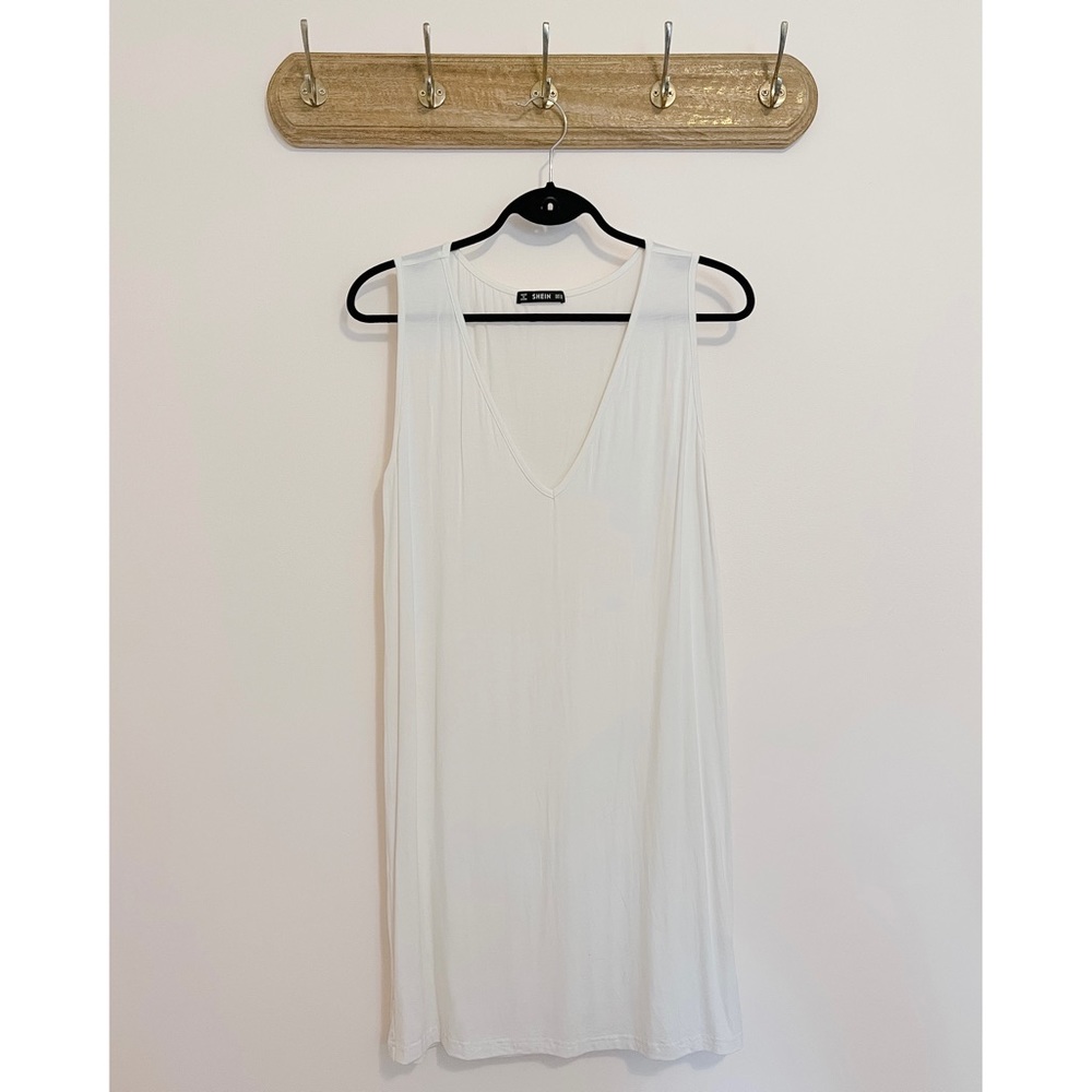 NWOT SHEIN sleeveless v-neck tunic size XL